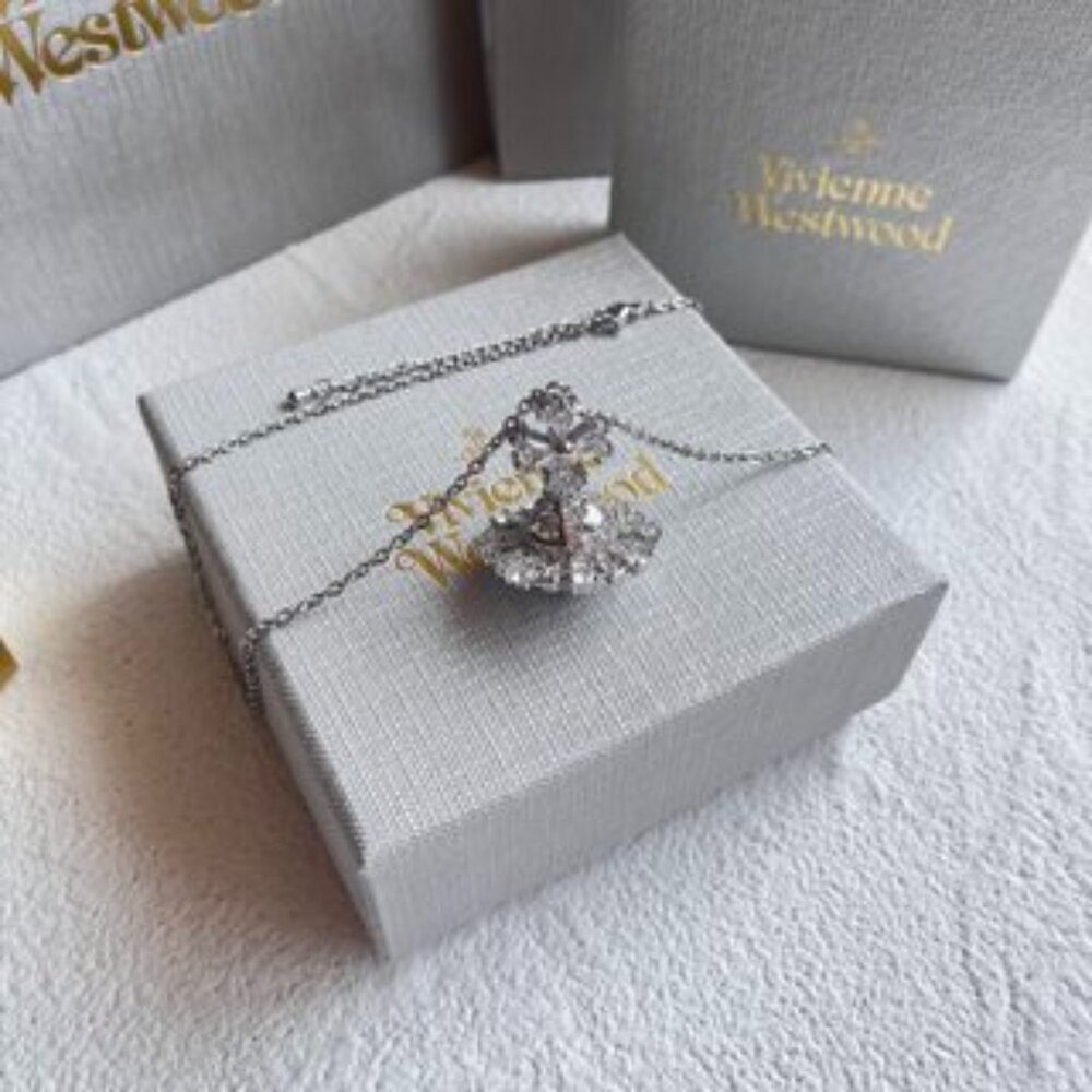 𝐕𝐢𝐯𝐢𝐞𝐧𝐧𝐞 𝐖𝐞𝐬𝐭𝐰𝐨𝐨𝐝🪐✨